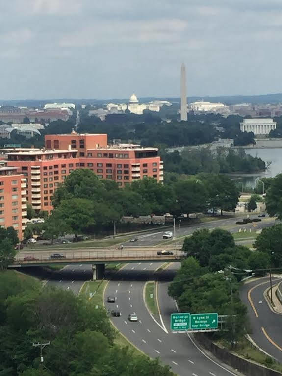 Boq Lodging In Rosslyn ワシントン エクステリア 写真